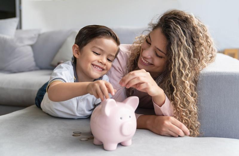 Como ensinar educação financeira para crianças e adolescentes?